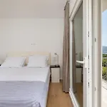 Opera Villa *