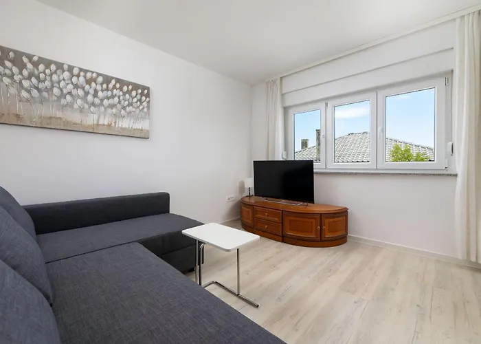 Opera Вилла Повиле