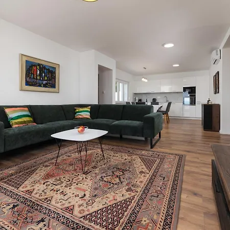 Opera * פובילה