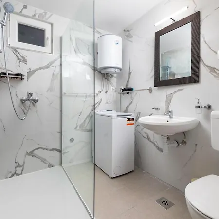 Opera וילה פובילה