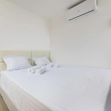 Opera וילה פובילה